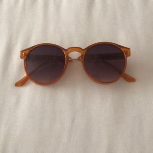 ⭐️ Old Navy Sunglasses *comes with cloth case